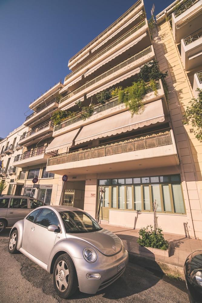 Nefeli City Apartments Patras Exterior photo