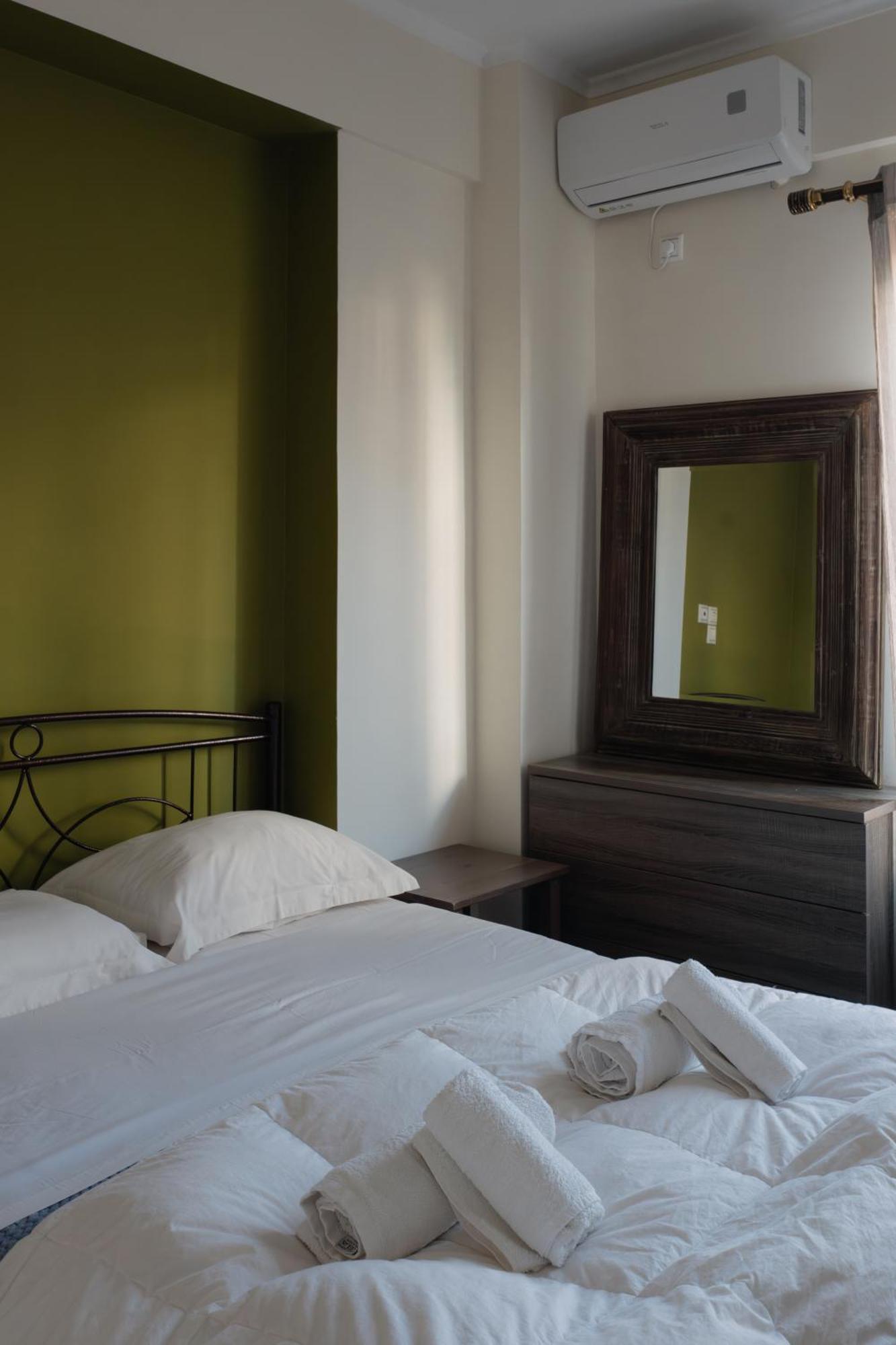 Nefeli City Apartments Patras Exterior photo